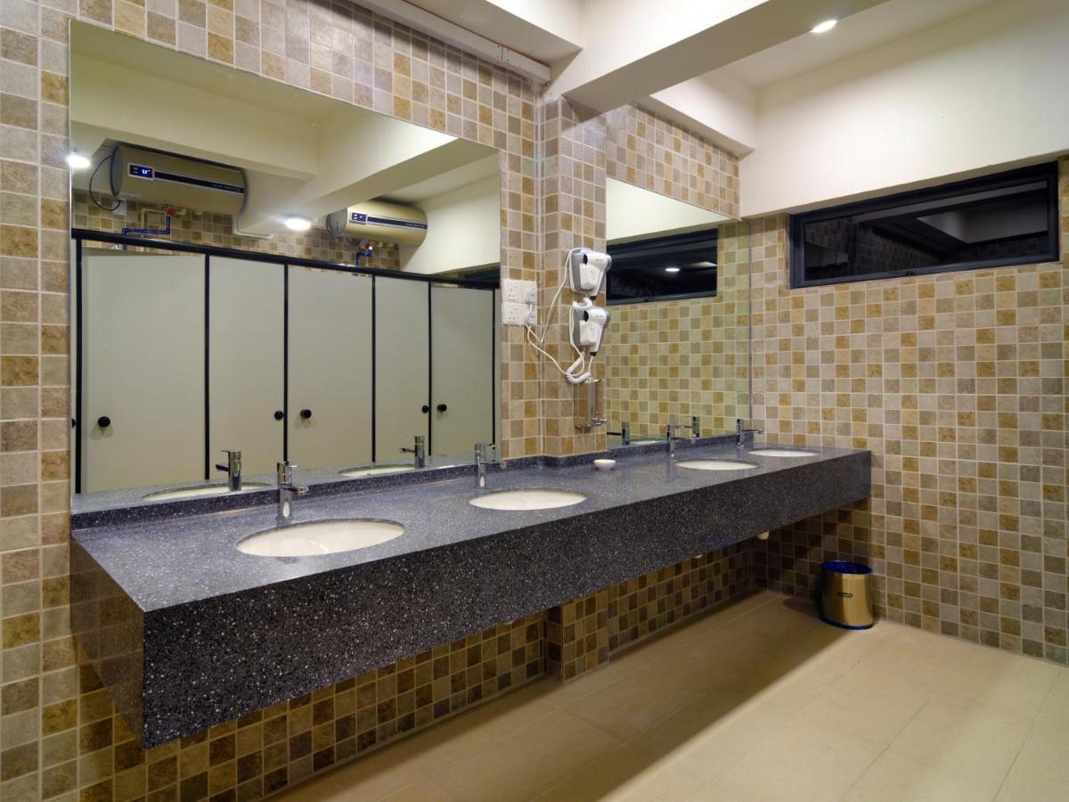 Bulatan Hostel Tanjong Aru Ngoại thất bức ảnh