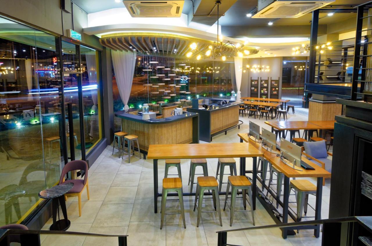 Bulatan Hostel Tanjong Aru Ngoại thất bức ảnh